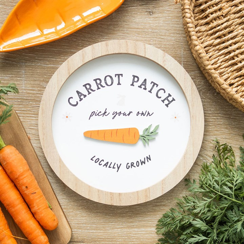 Carrot Patch Round 3D Wall Plaque image 0