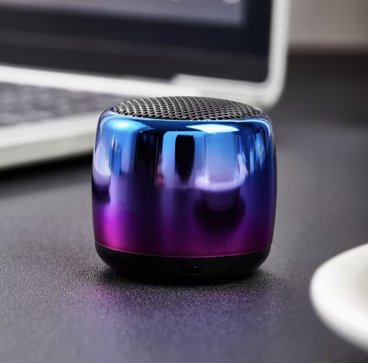 Music Stereo Surround Mini USB Outdoor Subwoofer Speaker Audio Player Speaker Microphone for Music, Chase, Running, Gaming, Fashion Women, Student Wireless Small Speaker Portable Music Subwoofer Column Bass Stereo Without Data Cable Without Charging 0 customer review